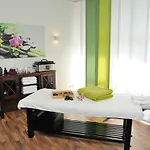 Hotel Gruettner Mit Eigenem Sole Thermal Schwimmbad 32 Grad Und Saunalandschaft *