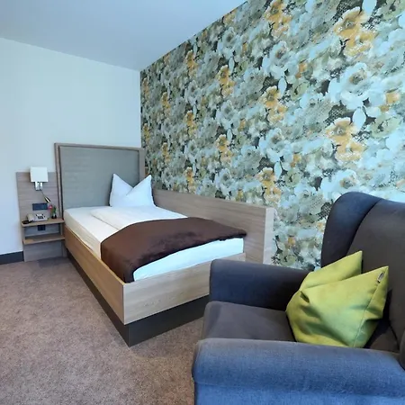 Hotel Gruettner Mit Eigenem Sole Thermal Schwimmbad 32 Grad Und Saunalandschaft *