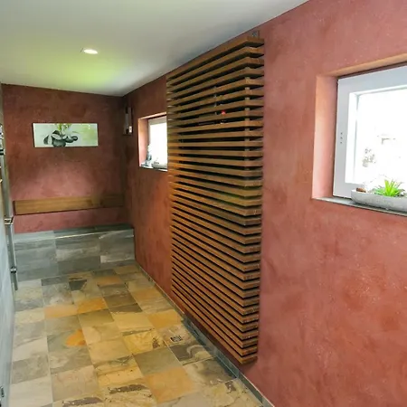 Kurhotel Gruettner Mit Eigenem Sole Thermal Schwimmbad 32 Grad Und Saunalandschaft *