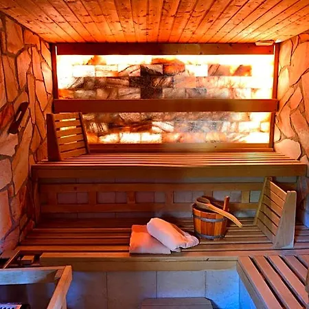 호텔 Gruettner Mit Eigenem Sole Thermal Schwimmbad 32 Grad Und Saunalandschaft *