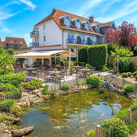 Gruettner Mit Eigenem Sole Thermal Schwimmbad 32 Grad Und Saunalandschaft 호텔