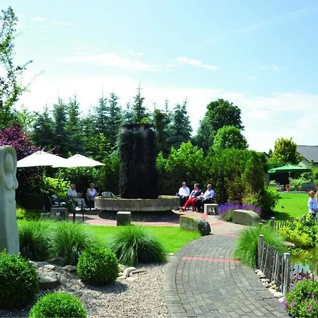Kurhotel Gruettner Mit Eigenem Sole Thermal Schwimmbad 32 Grad Und Saunalandschaft *