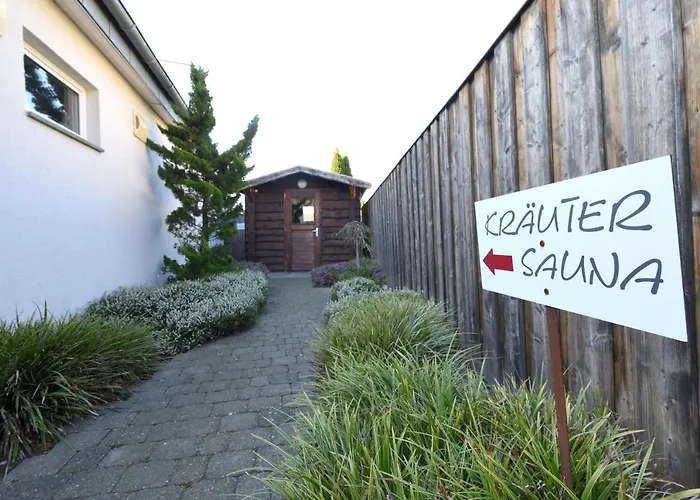 Gruettner Mit Eigenem Sole Thermal Schwimmbad 32 Grad Und Saunalandschaft Westernkotten
