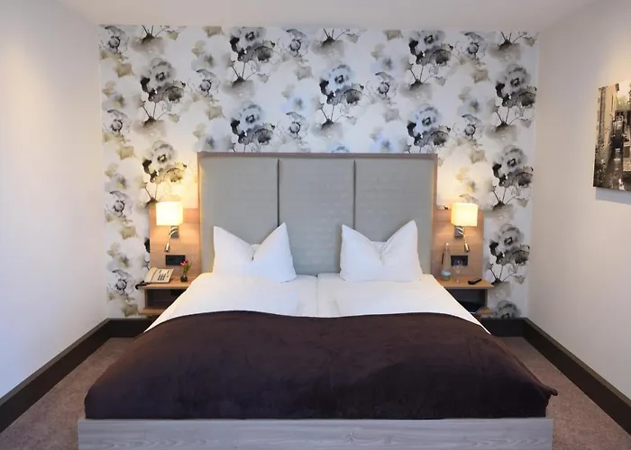 Gruettner Mit Eigenem Sole Thermal Schwimmbad 32 Grad Und Saunalandschaft