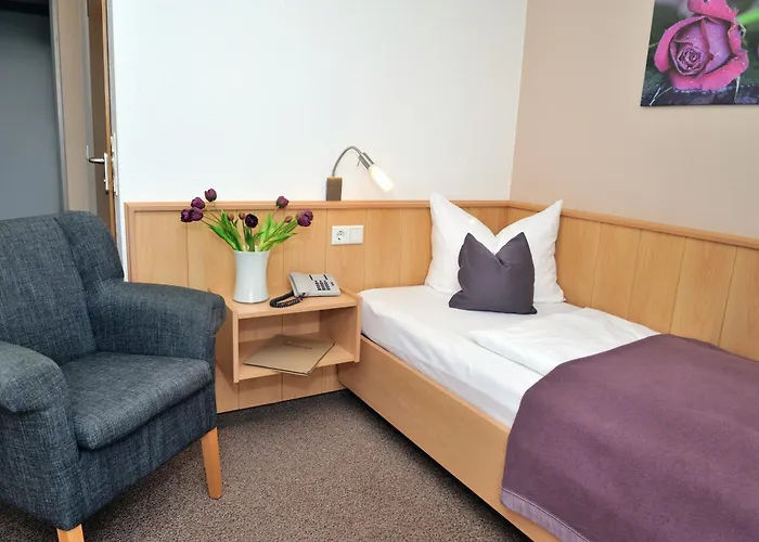 Gruettner Mit Eigenem Sole Thermal Schwimmbad 32 Grad Und Saunalandschaft *