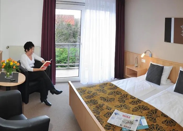 Gruettner Mit Eigenem Sole Thermal Schwimmbad 32 Grad Und Saunalandschaft